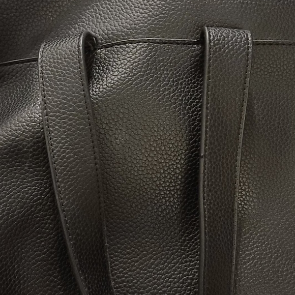 Skinny Dip black laptop backpack - Picture 4 of 6